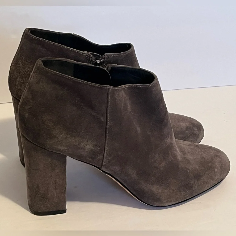 Via Spiga Silvie Block Heel Booties Anthracite Suede
